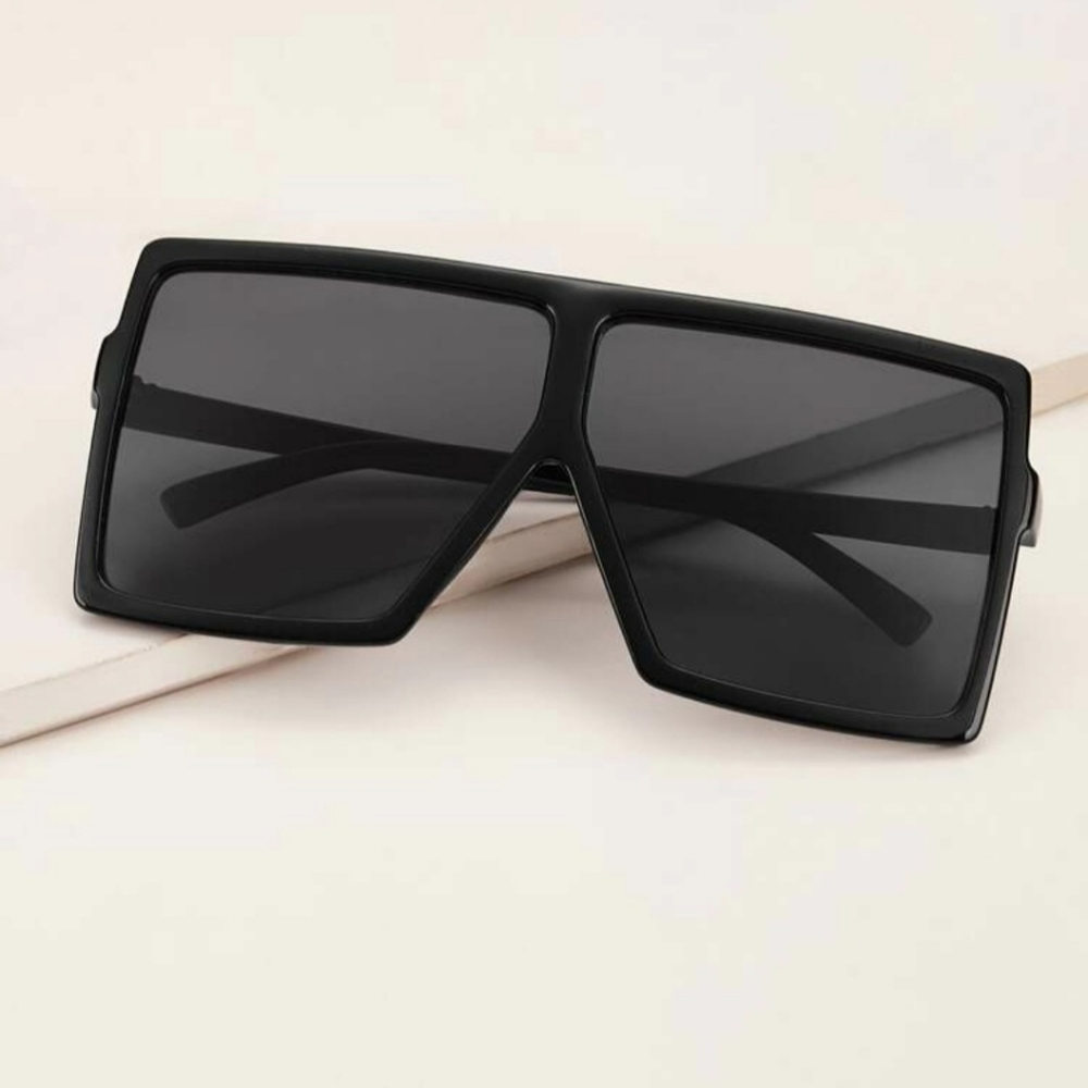 Black Square  Frame Sunglasses